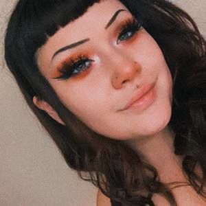 Meet your Posher, Marina